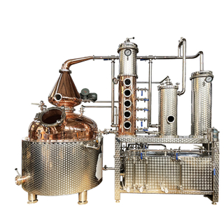 Equipo de destilación de whisky.