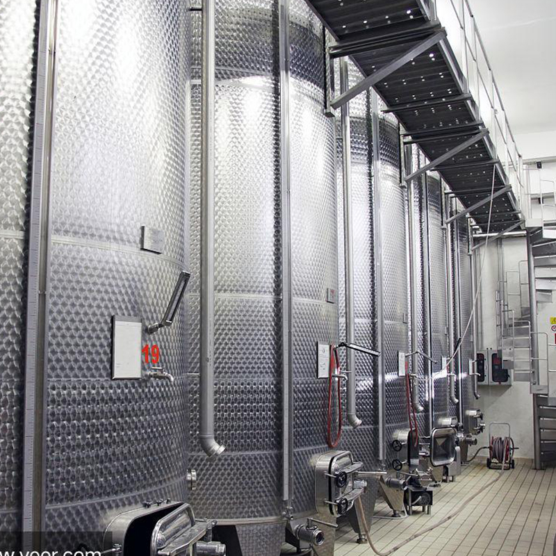 와인 발효 탱크의 종류는 몇 가지입니까?