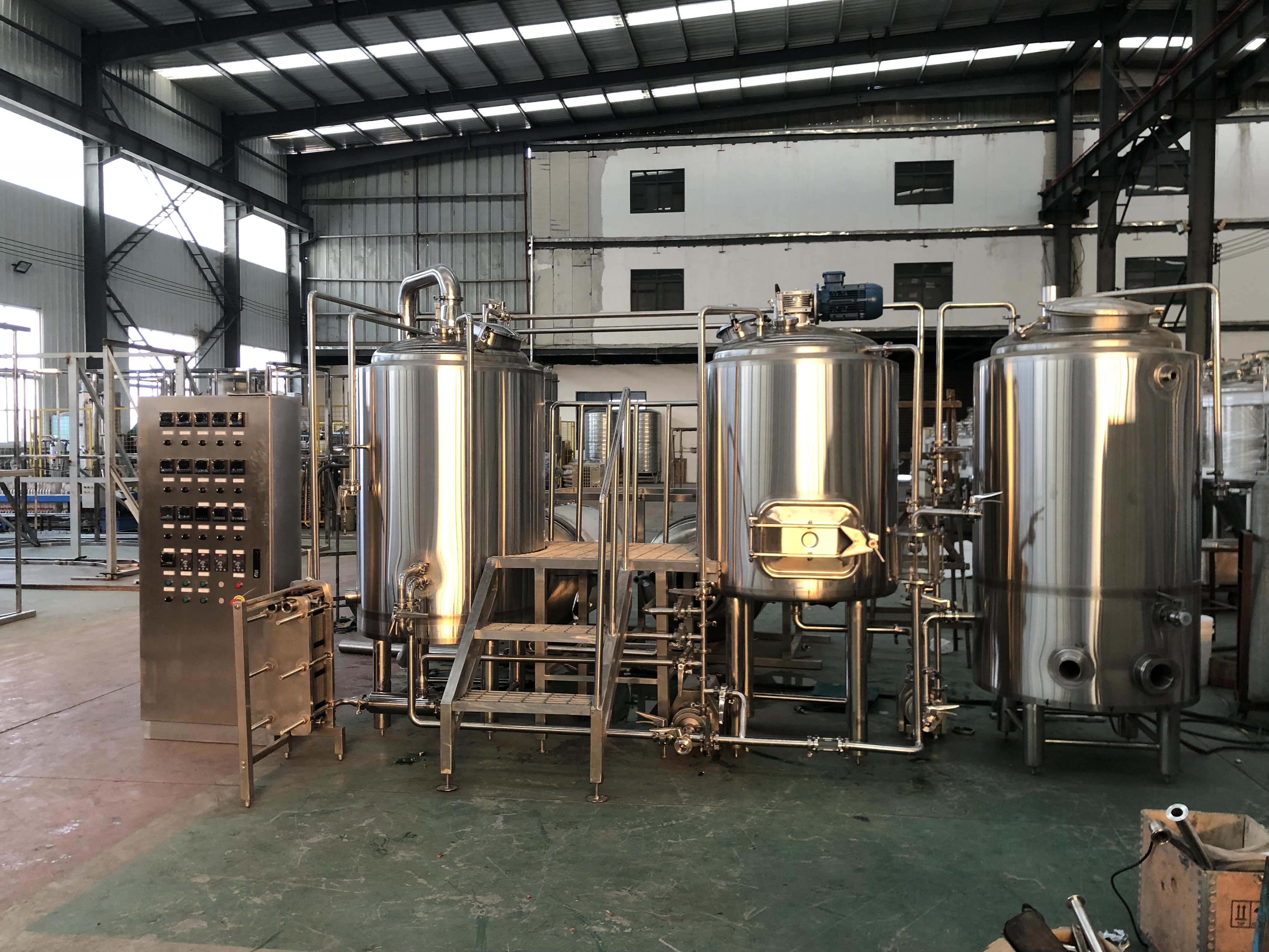 Wie viele Arten von Bedienfeldern werden f&uuml;r das Bierbrauereiprojekt eingerichtet?